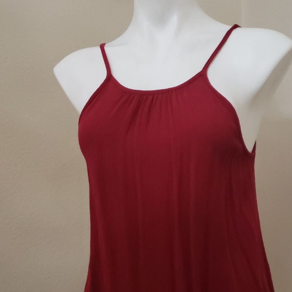 Cute maroon top - Picture 2 of 4